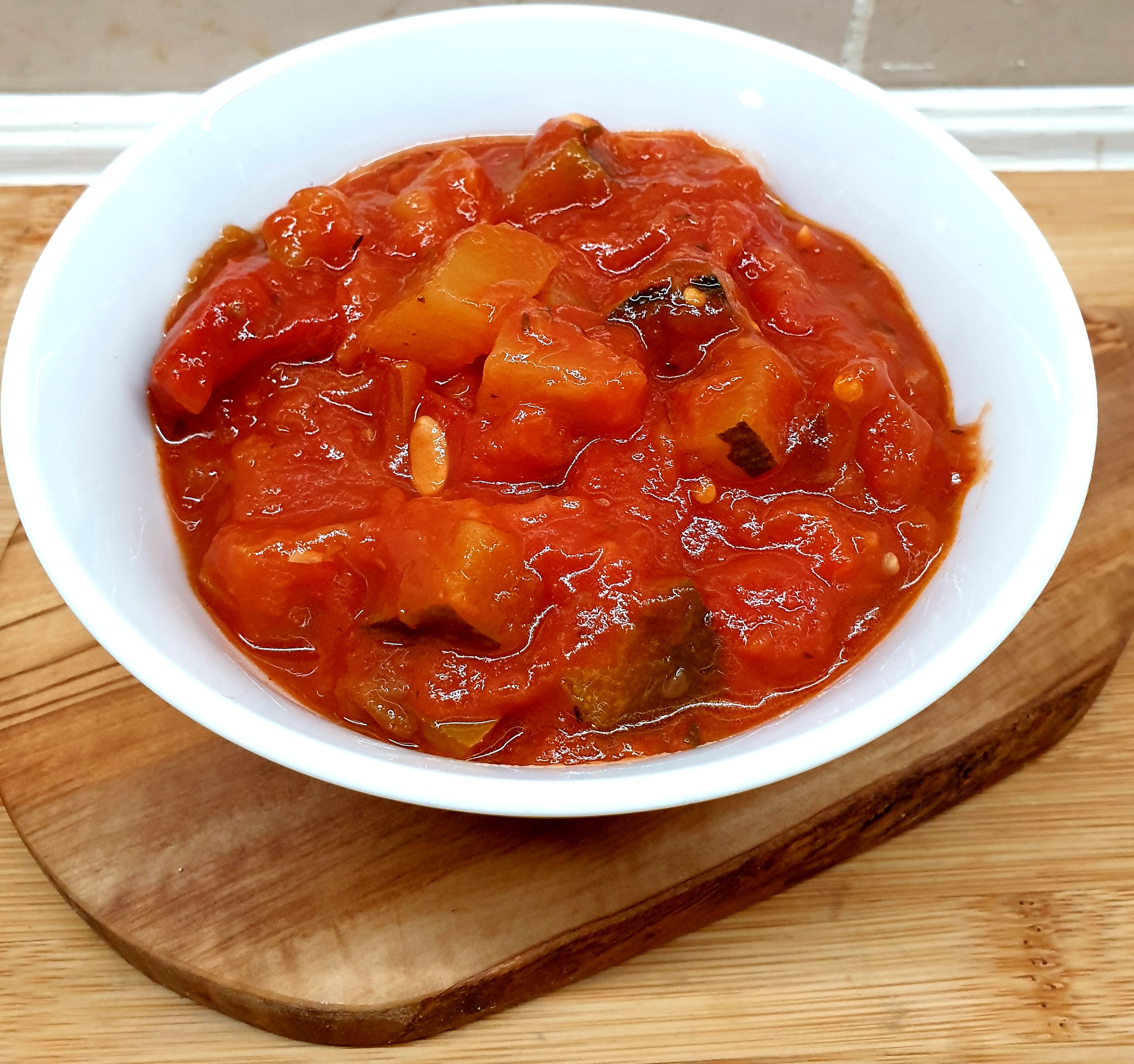 Ratatouille: een Provençaalse schotel waarin zomerse groenten samensmelten in een harmonie van smaken, gevierd om zijn eenvoud en diepte.